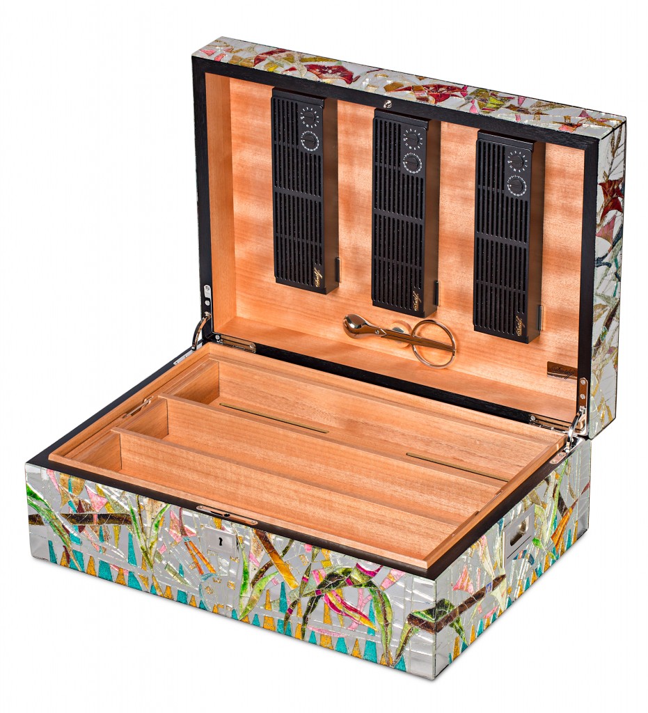 Davidoff-Daniel-Clement-Humidor_-MB_open_1