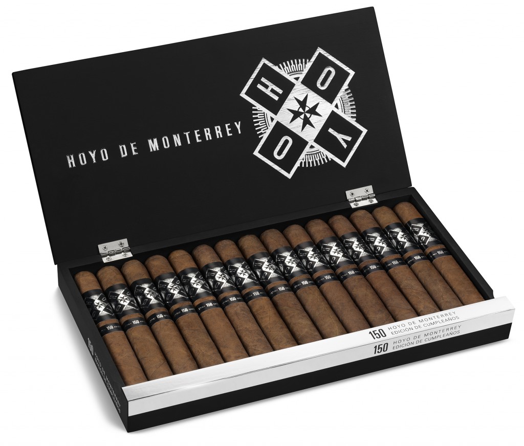 Hoyo_150_open_right