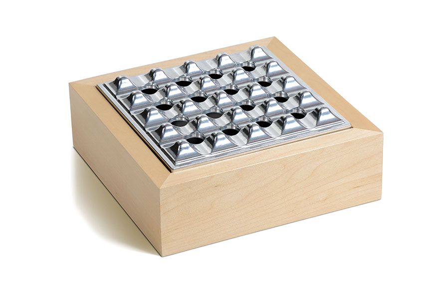 Grid_ashtray_Maple_LR