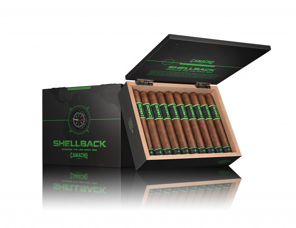 CAM_LE15_Shellback_BoxHero_WH