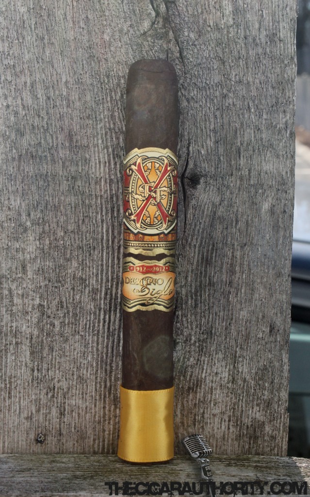 Opus X Oro Oscuro Perfecxion No. 4 (w/ Lens Flare)