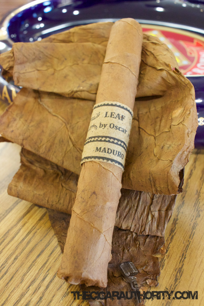 Leaf by Oscar Maduro