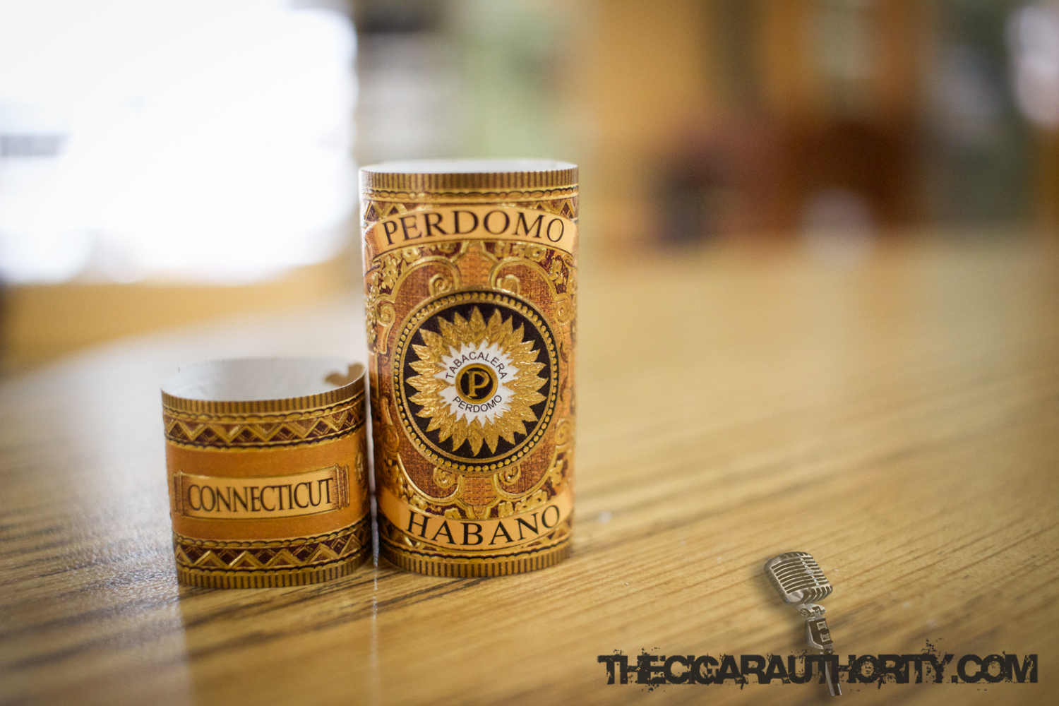 Perdomo Habano Bourbon Barrel Aged Connceticut Band Detail
