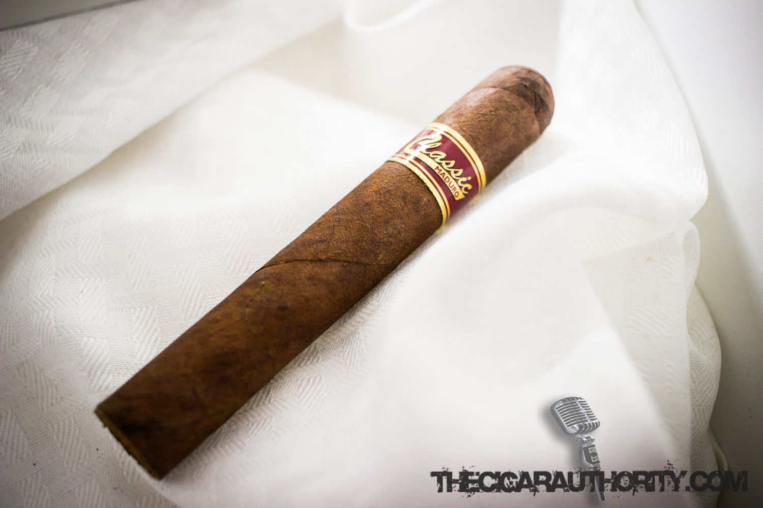 Classic Maduro Robusto