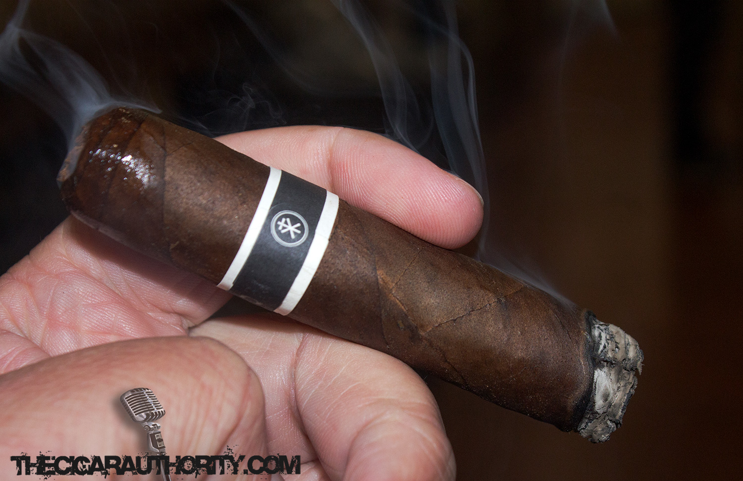 Cromagnon Knuckle Dragger Cigar Review